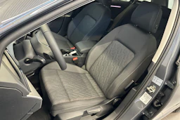 harmaa Volkswagen Golf 2026 kuva 17.