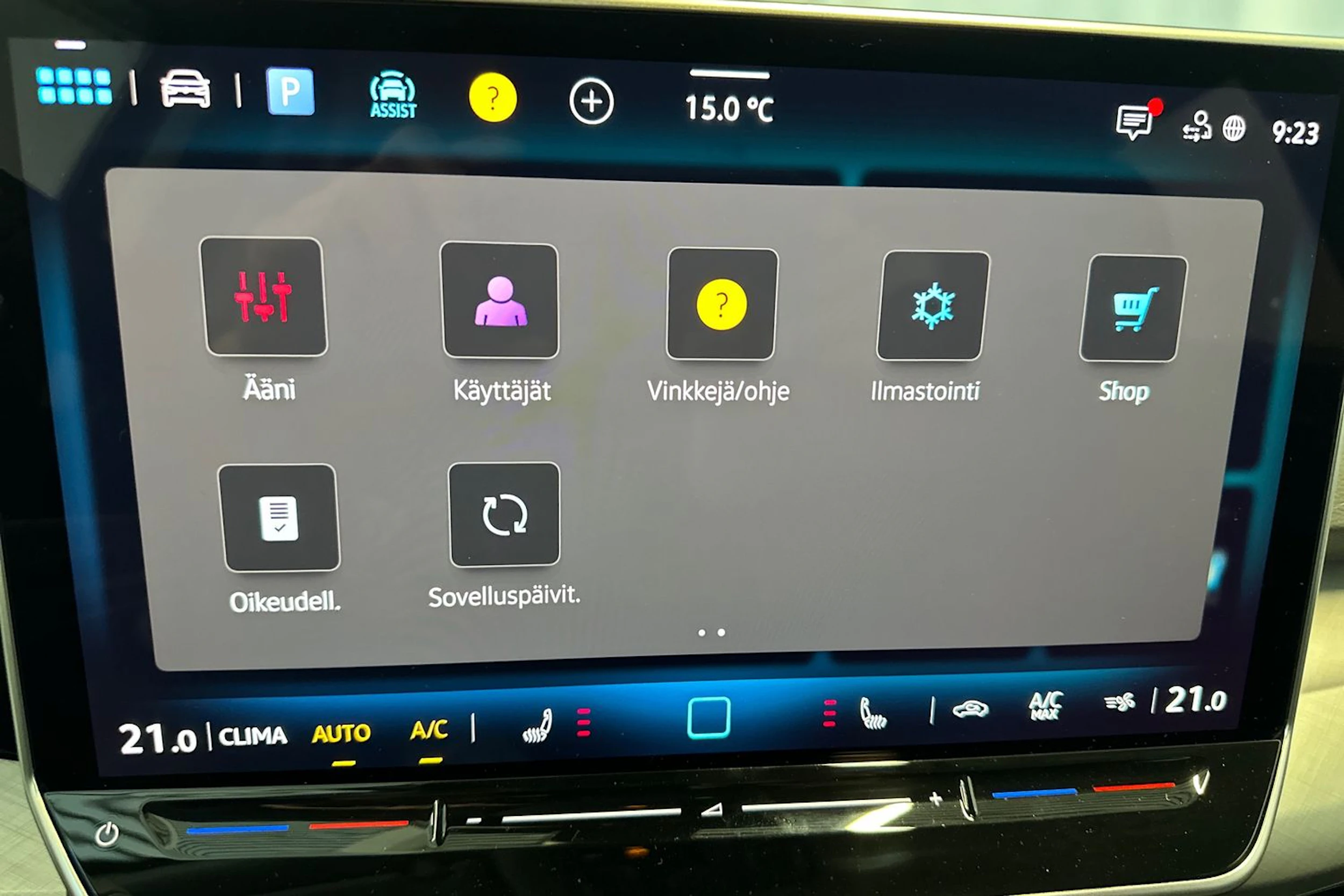 harmaa Volkswagen Golf 2026 kuva 24.