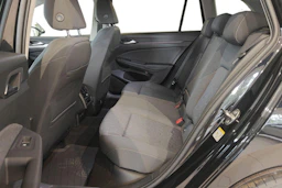 musta Volkswagen Golf 2026 kuva 11.