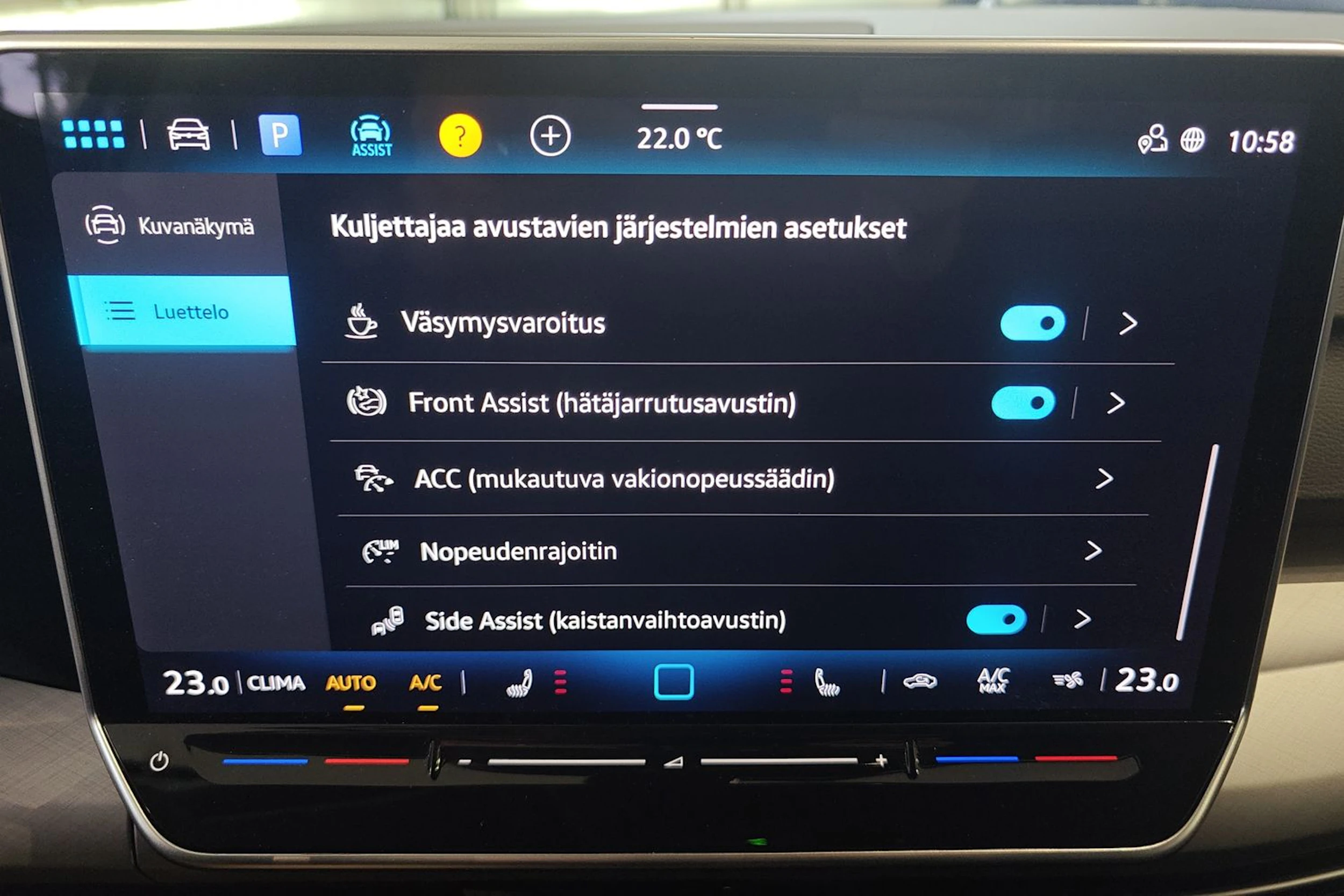 musta Volkswagen Golf 2026 kuva 20.