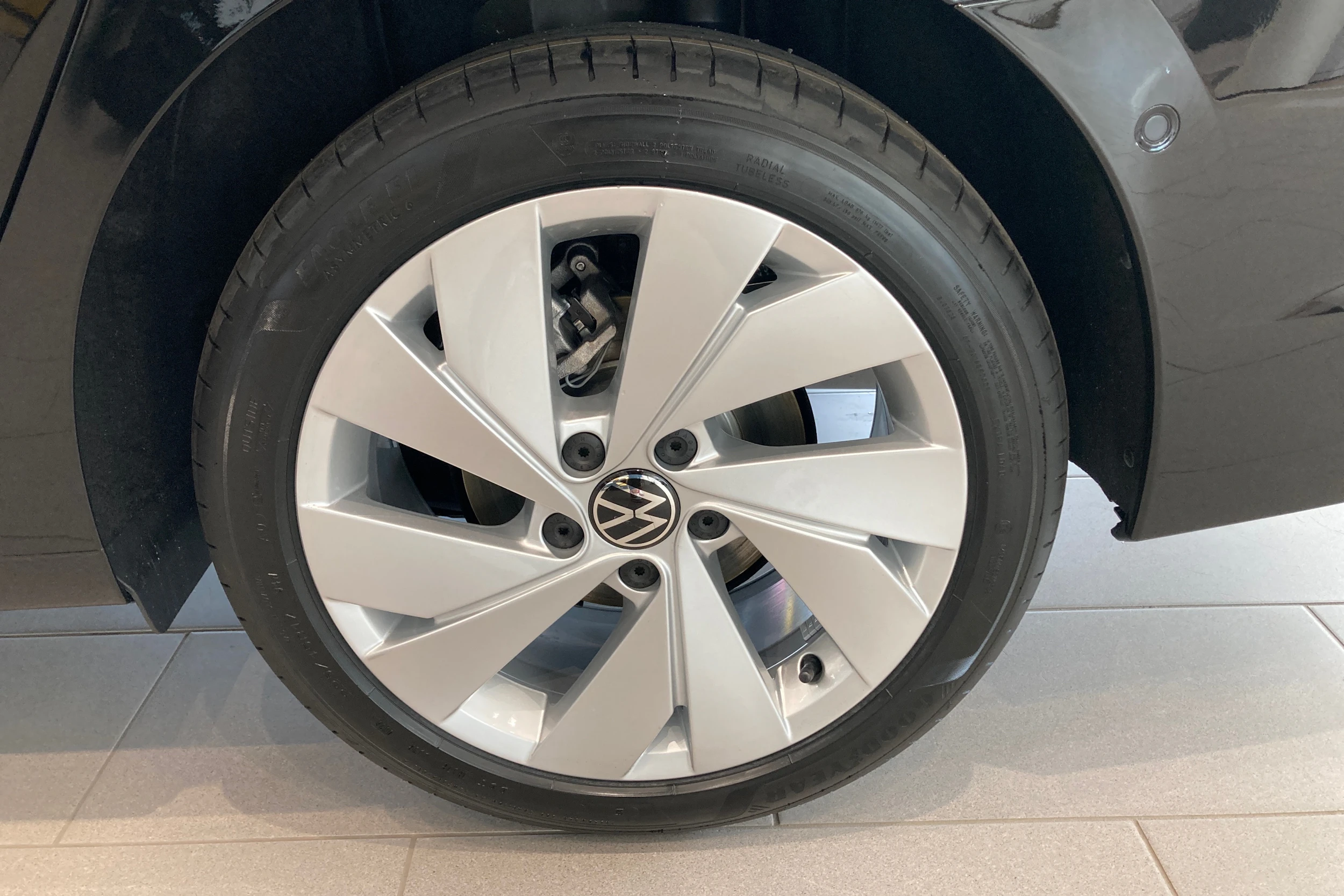 musta Volkswagen Golf 2026 kuva 10.