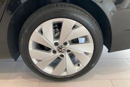 musta Volkswagen Golf 2026 kuva 10.
