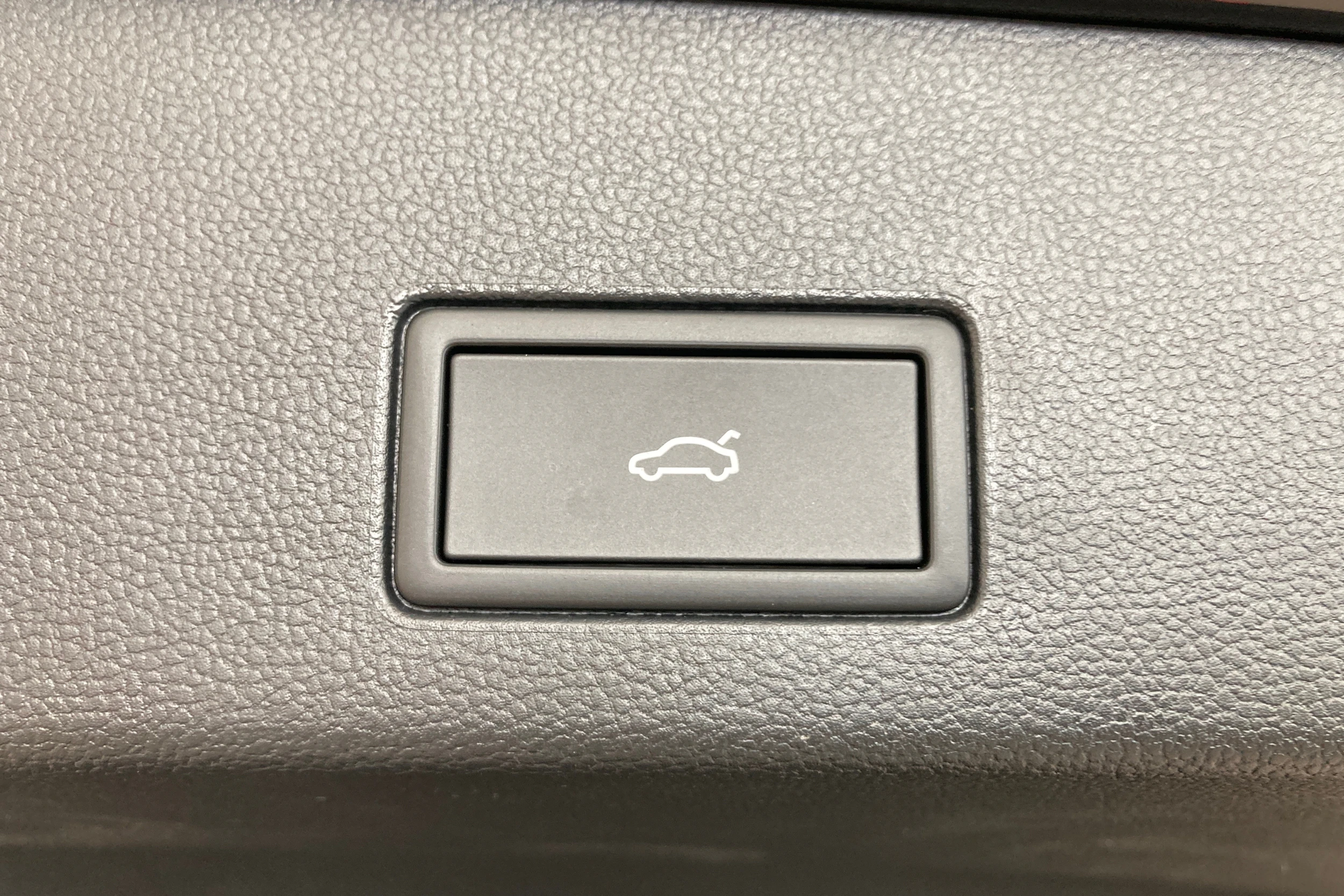 musta Volkswagen Golf 2026 kuva 19.
