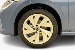 sininen Volkswagen Golf 2026 kuva 9.