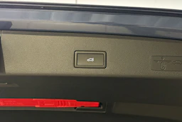 sininen Volkswagen Golf 2026 kuva 11.