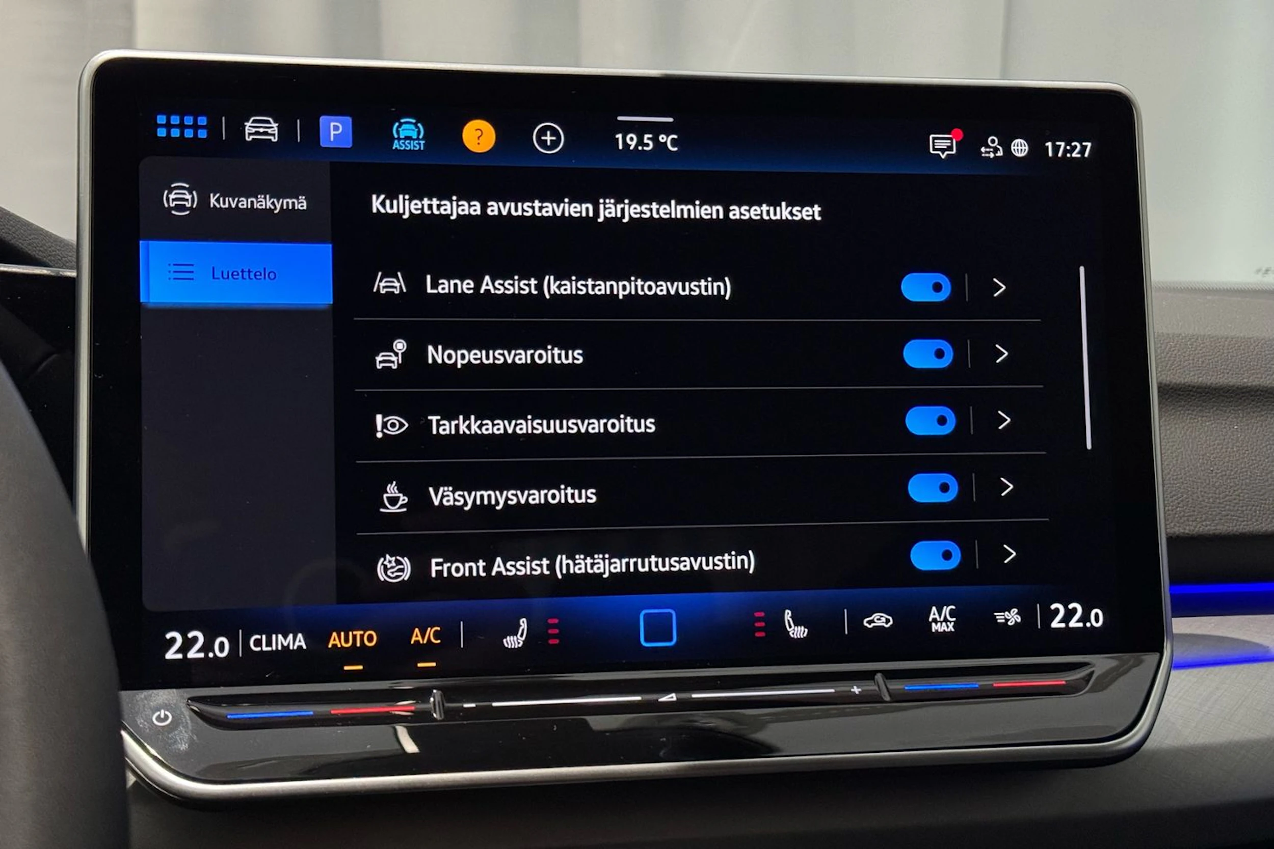 sininen Volkswagen Golf 2026 kuva 21.