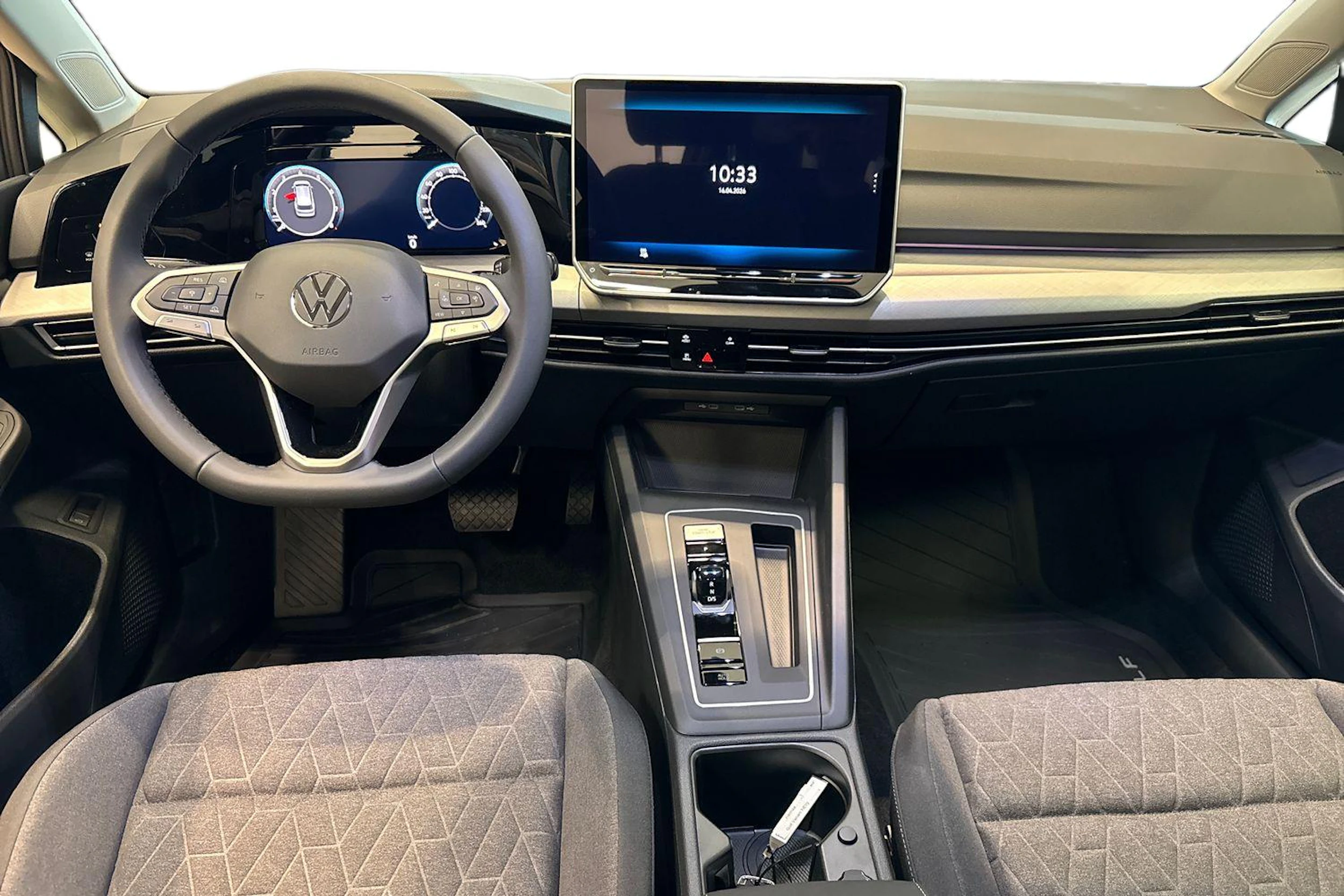 harmaa Volkswagen Golf 2026 kuva 7.