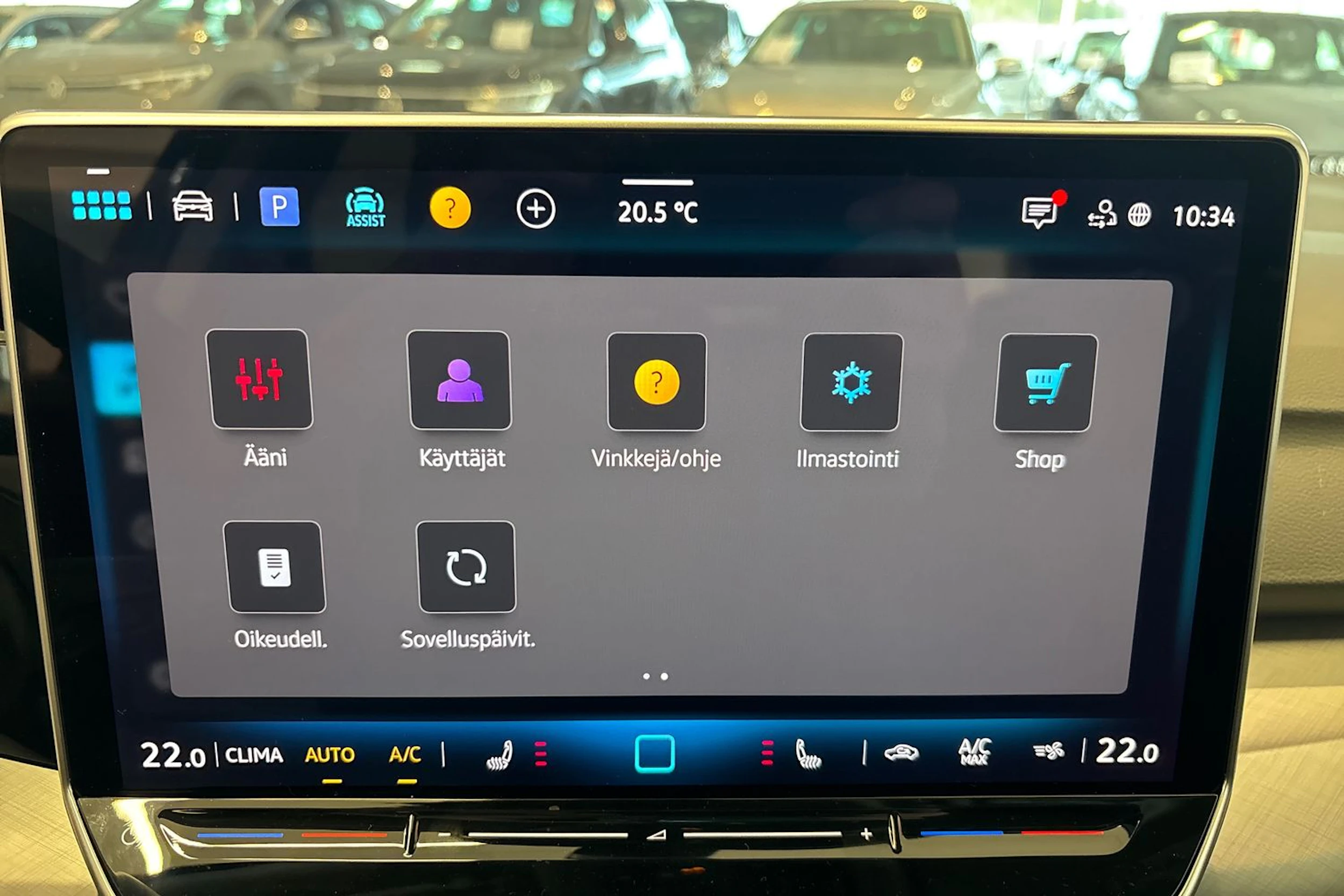 harmaa Volkswagen Golf 2026 kuva 13.