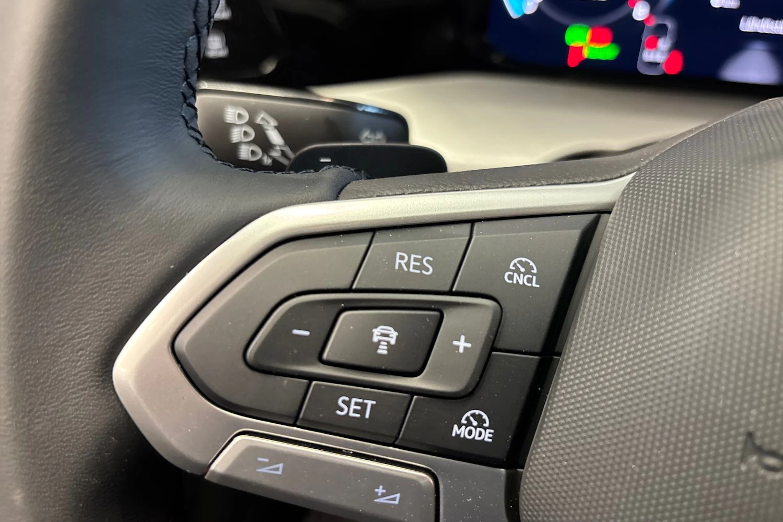 harmaa Volkswagen Golf 2026 kuva 22.