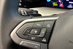 harmaa Volkswagen Golf 2026 kuva 22.