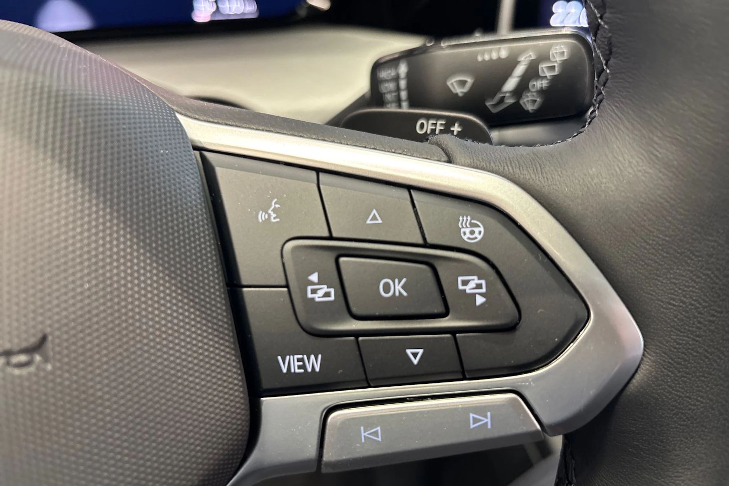 harmaa Volkswagen Golf 2026 kuva 23.