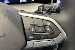 harmaa Volkswagen Golf 2026 kuva 23.