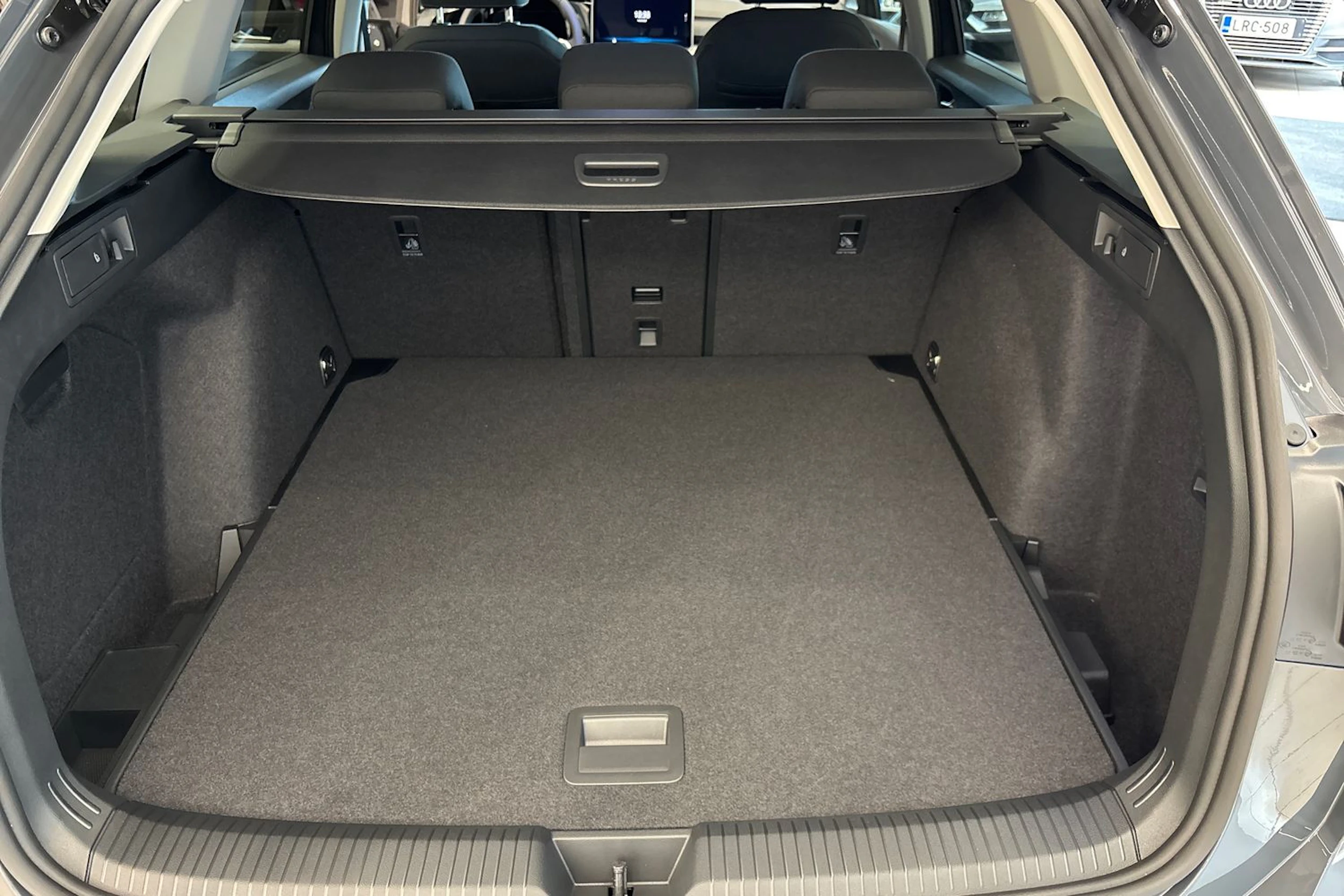 harmaa Volkswagen Golf 2026 kuva 29.