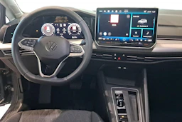 harmaa Volkswagen Golf 2026 kuva 7.