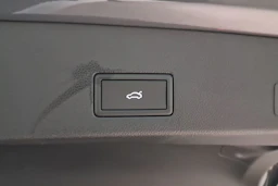 harmaa Volkswagen Golf 2026 kuva 11.