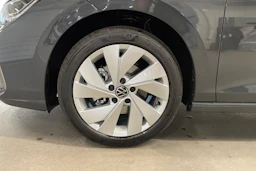 harmaa Volkswagen Golf 2026 kuva 10.
