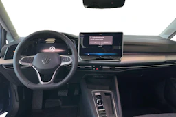 sininen Volkswagen Golf 2026 kuva 7.
