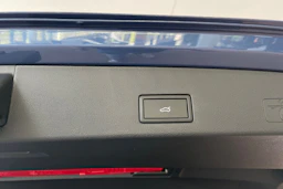 sininen Volkswagen Golf 2026 kuva 11.