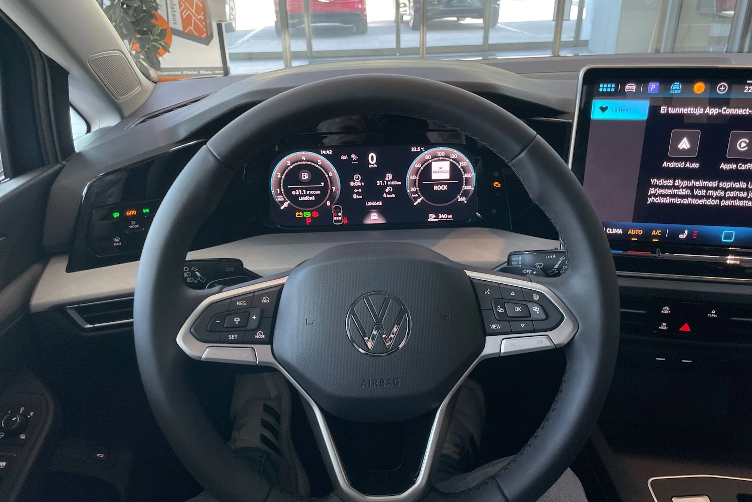 sininen Volkswagen Golf 2026 kuva 18.