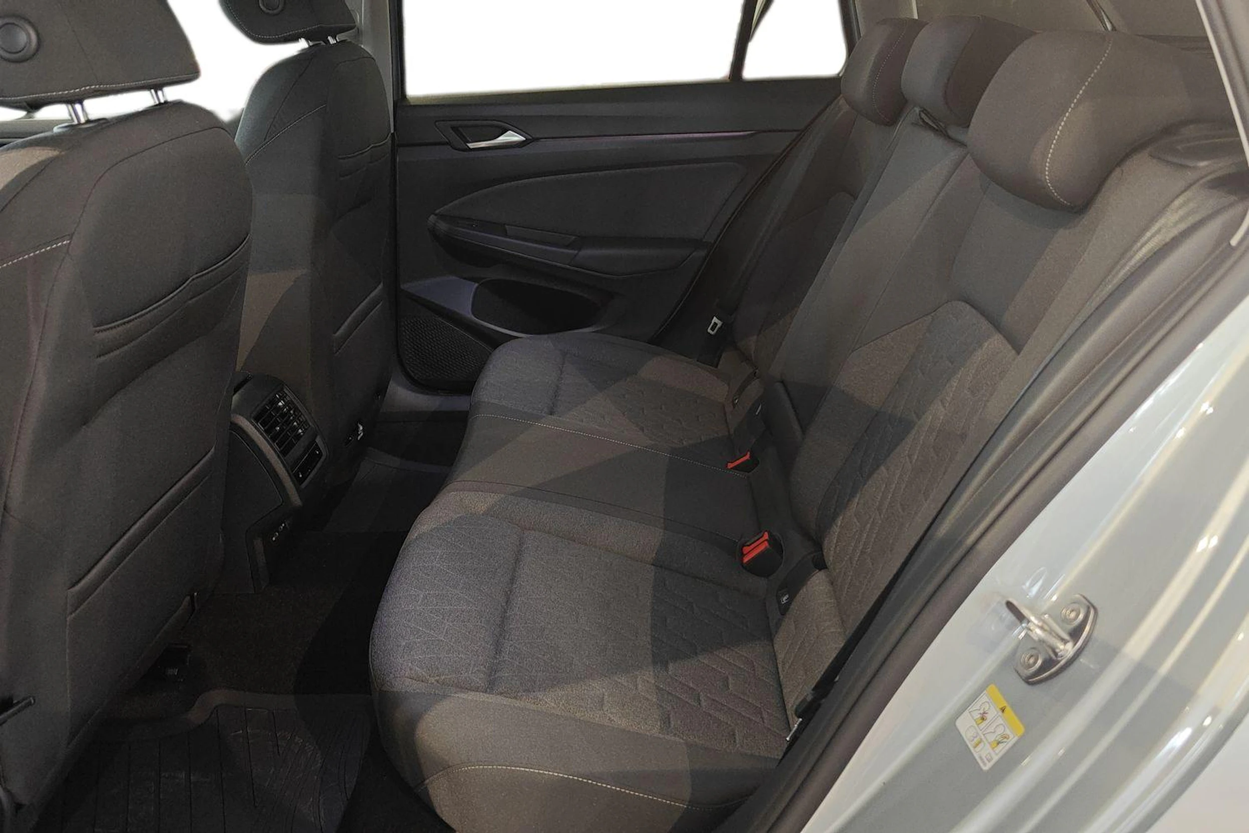 harmaa Volkswagen Golf 2026 kuva 11.