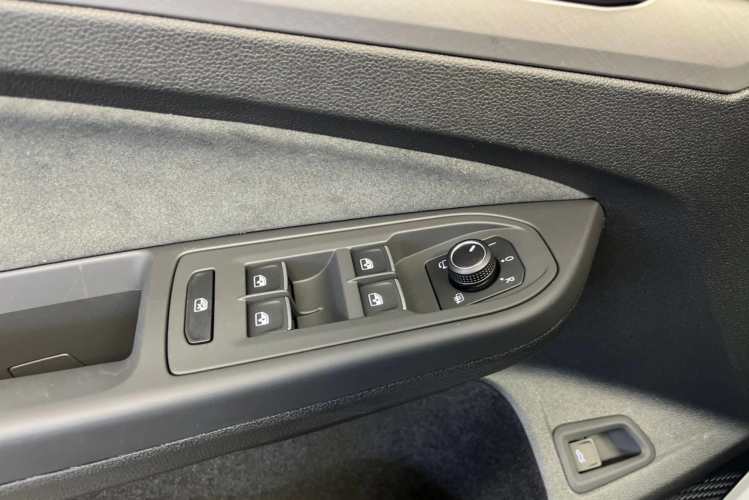met. valkoinen Volkswagen Golf 2026 kuva 12.