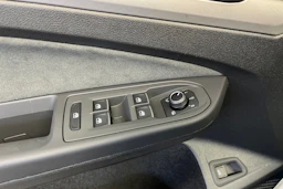 met. valkoinen Volkswagen Golf 2026 kuva 12.