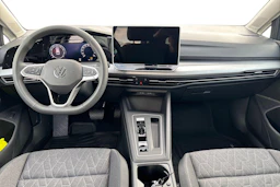 harmaa Volkswagen Golf 2026 kuva 7.