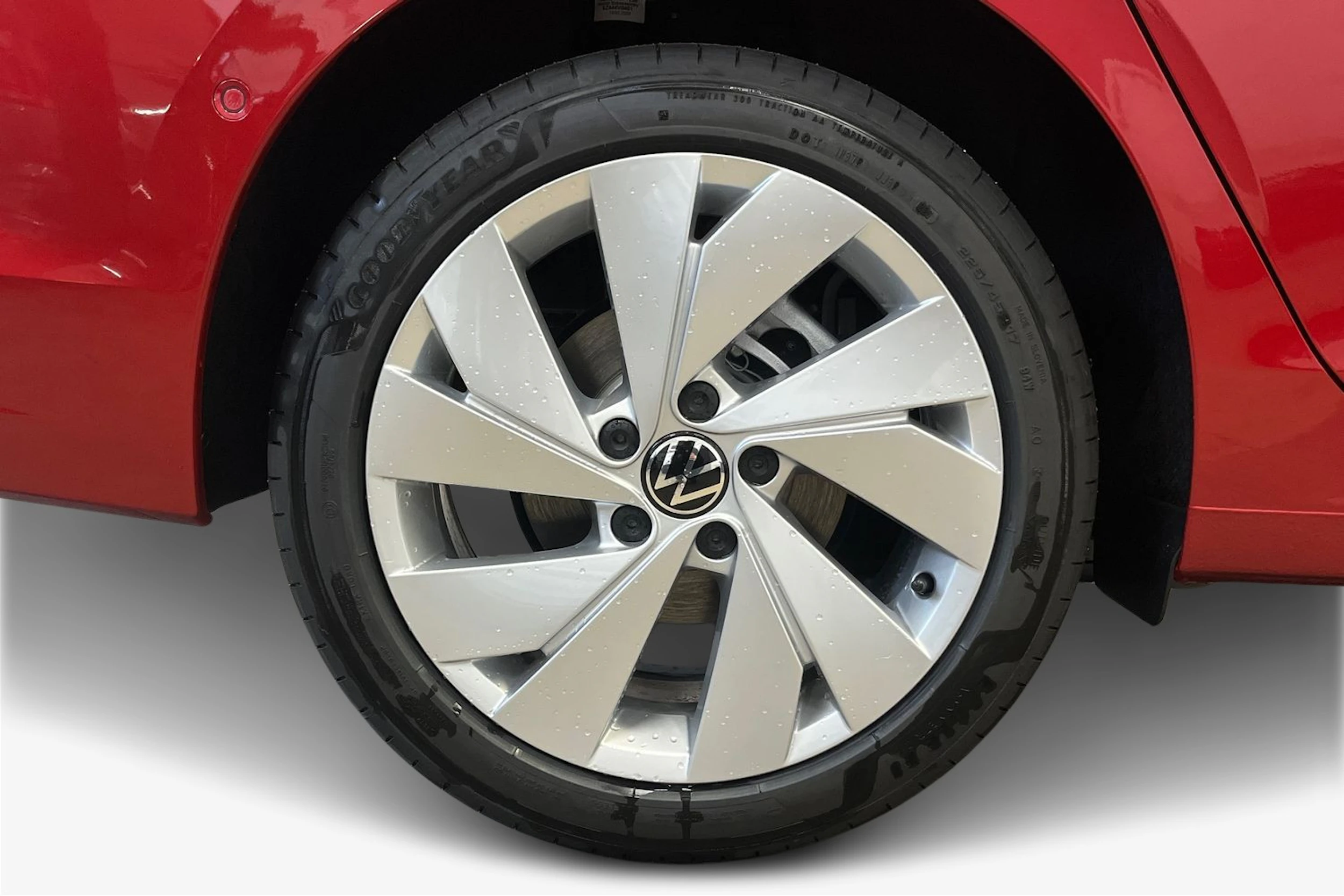 punainen Volkswagen Golf 2026 kuva 9.