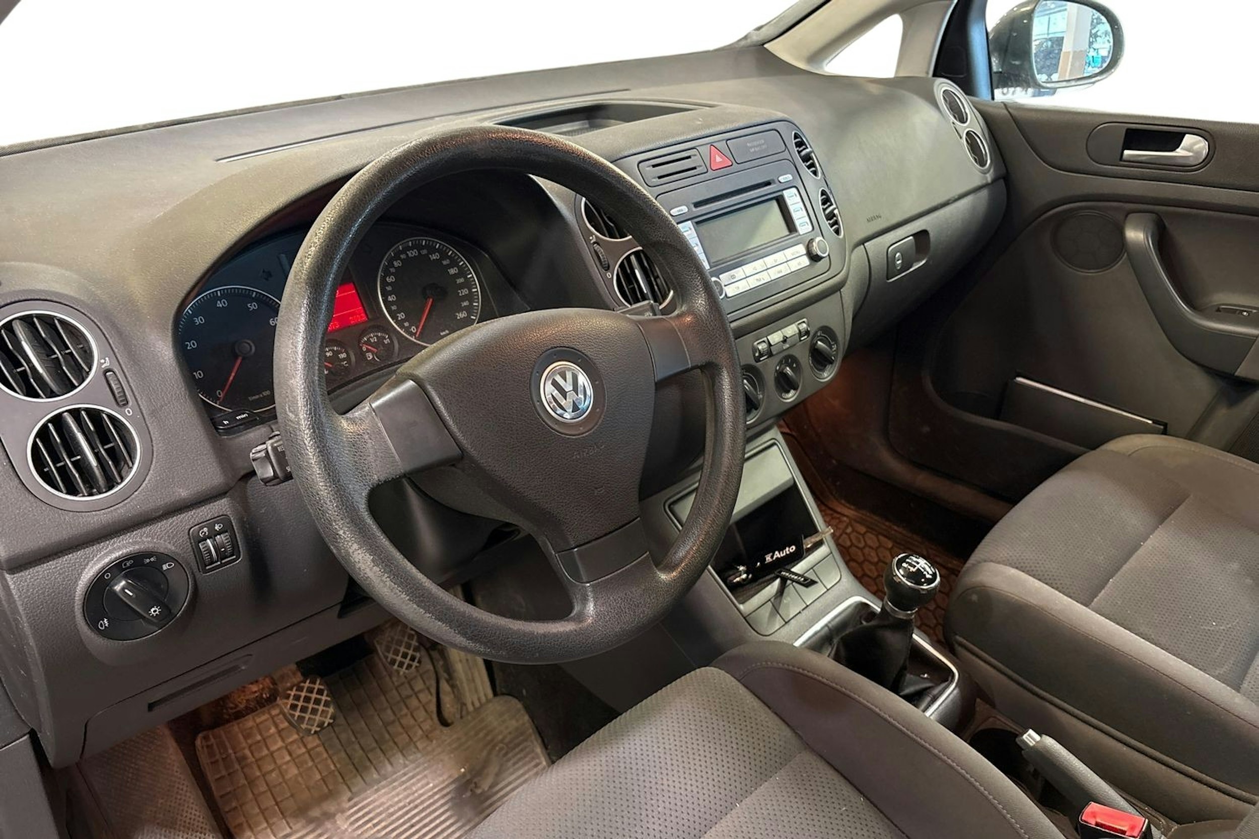 Harmaa Volkswagen Golf Plus 2006 kuva 6.