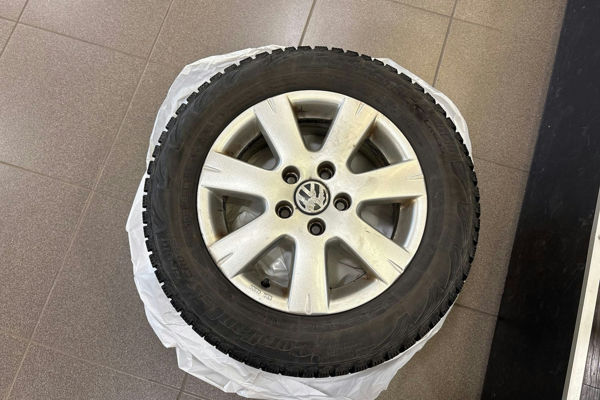 Harmaa Volkswagen Golf Plus 2006 kuva 10.