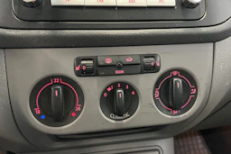 harmaa Volkswagen Golf Plus 2007 kuva 21.