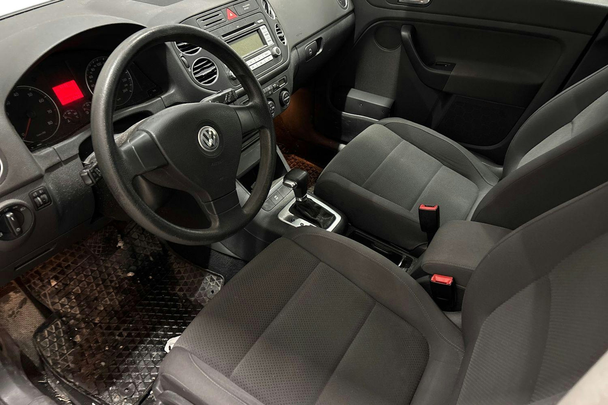 punainen Volkswagen Golf Plus 2007 kuva 3.