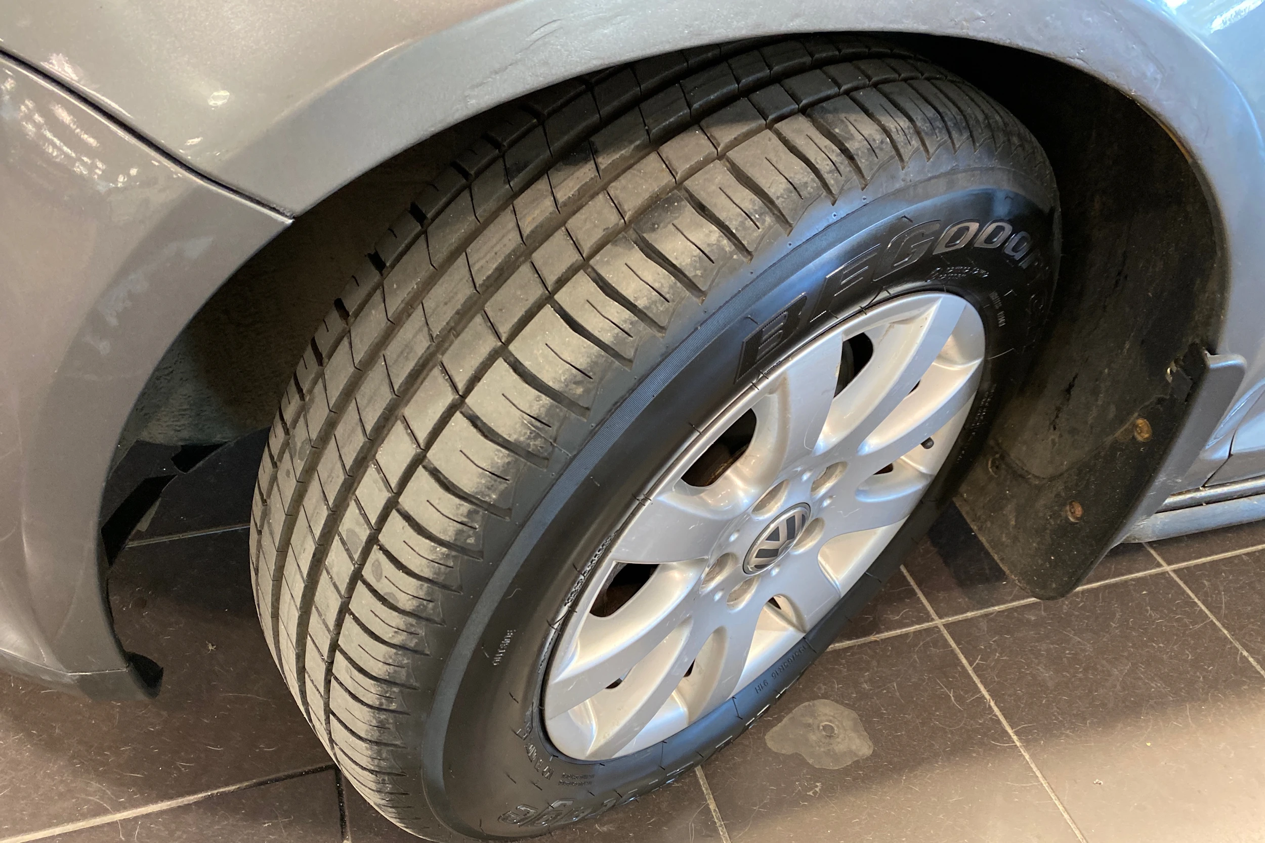 harmaa Volkswagen Golf Plus 2008 kuva 13.