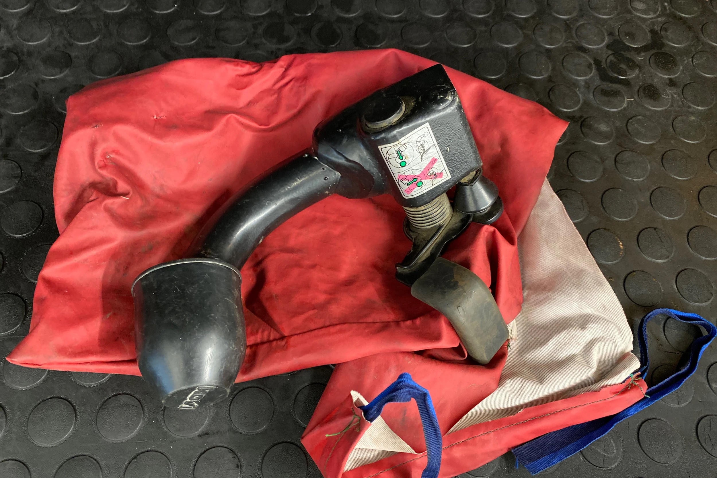 harmaa Volkswagen Golf Plus 2008 kuva 16.