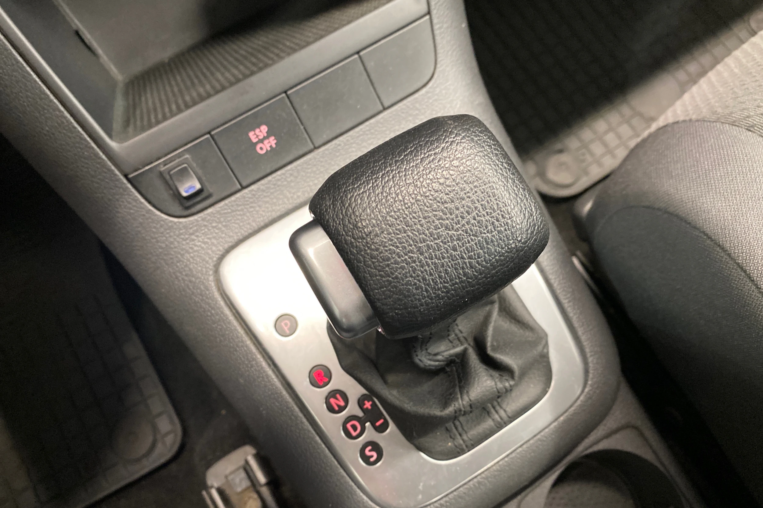 harmaa Volkswagen Golf Plus 2008 kuva 29.