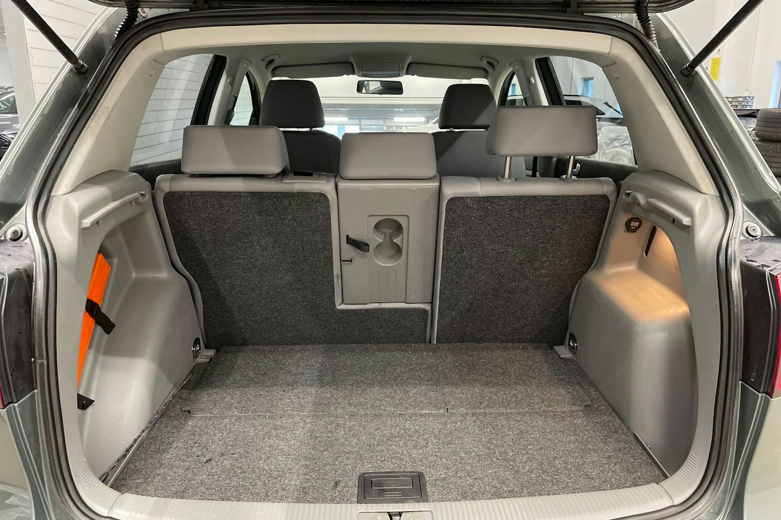 Vihreä Volkswagen Golf Plus 2007 kuva 15.