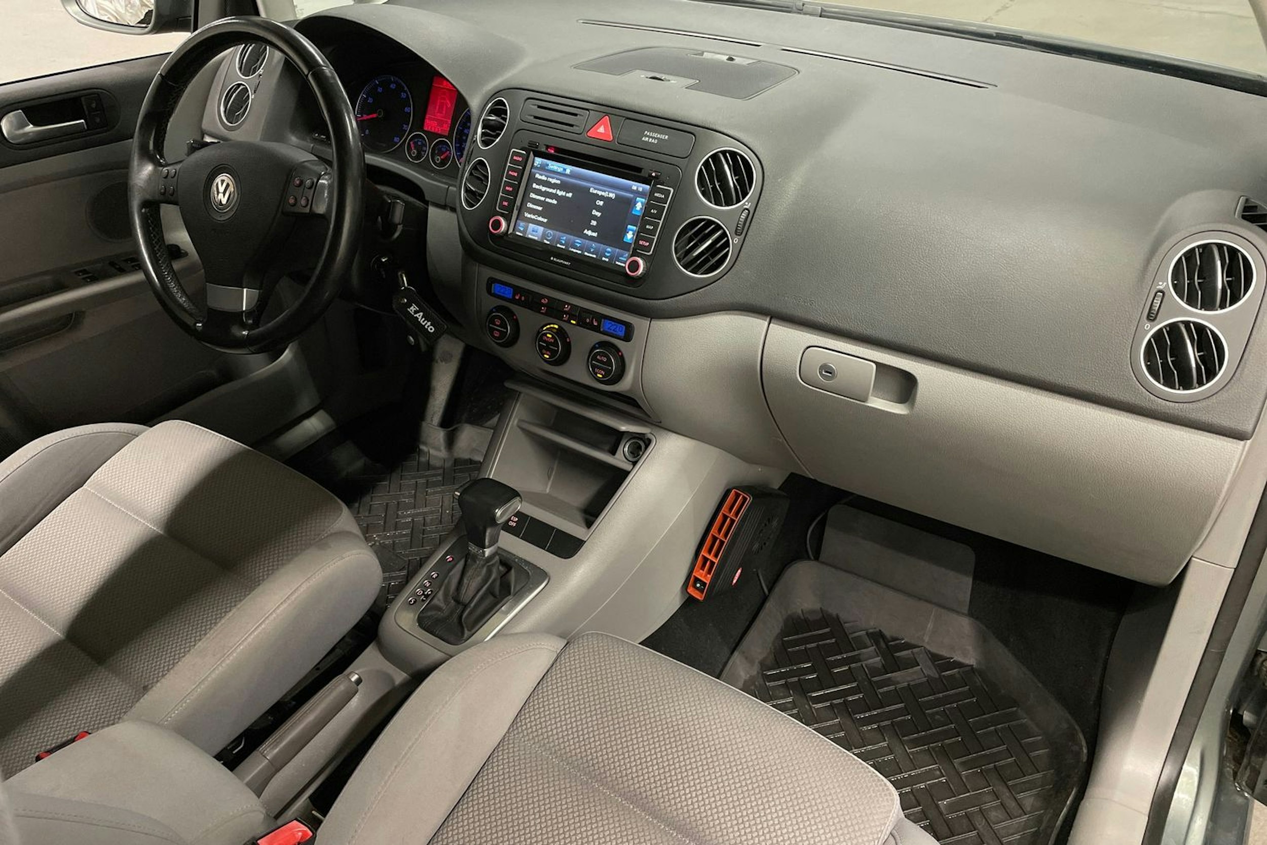 Vihreä Volkswagen Golf Plus 2007 kuva 27.