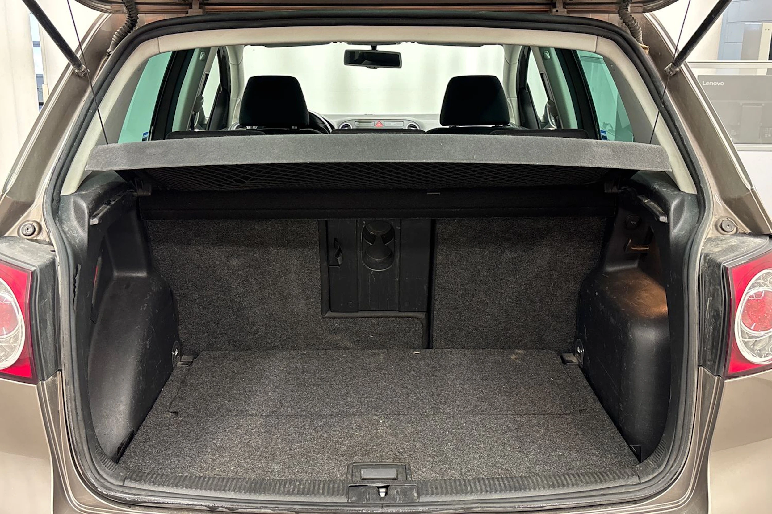 Ruskea (beige) Volkswagen Golf Plus 2009 kuva 19.