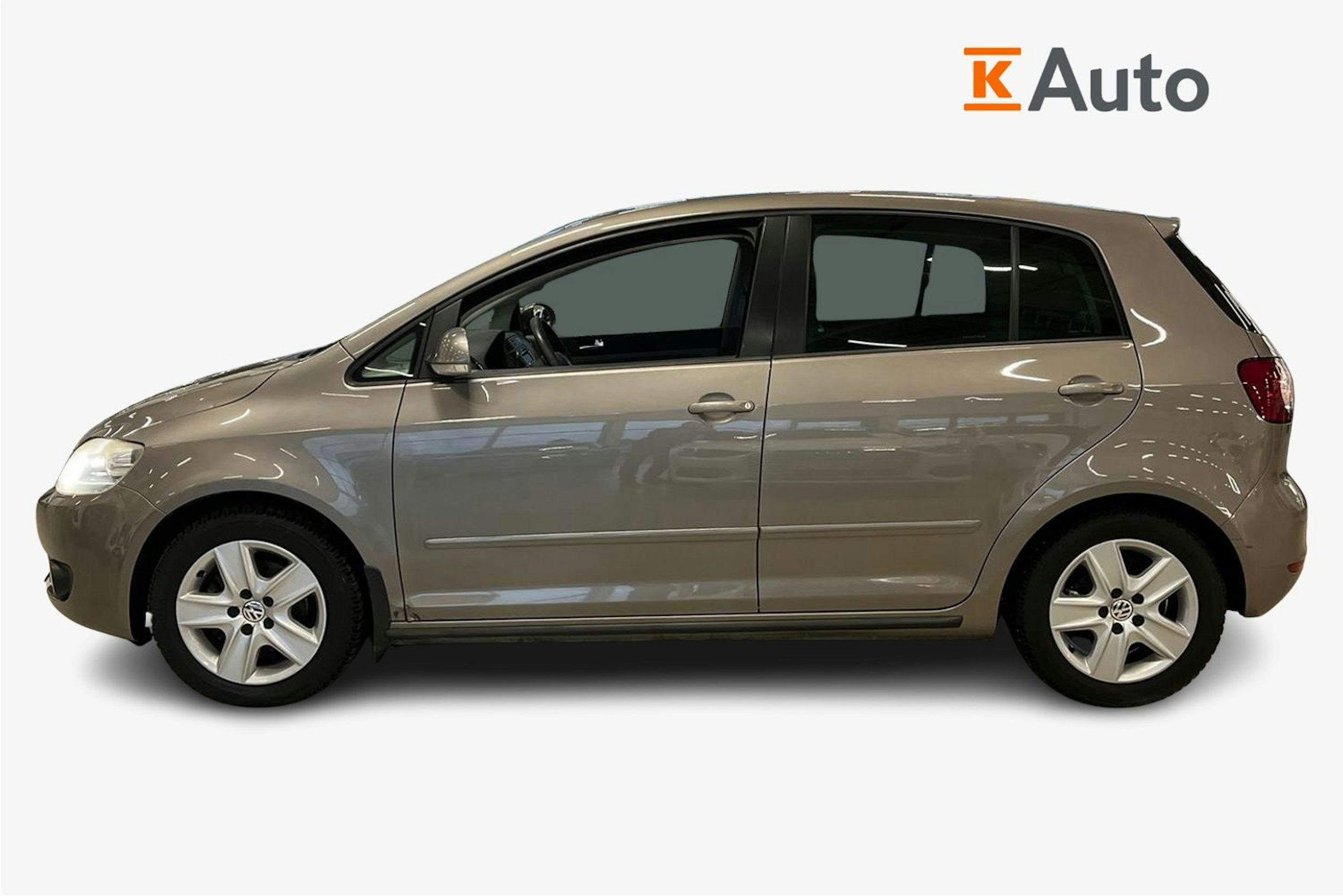 ruskea (beige) Volkswagen Golf Plus 2010 kuva 6.