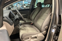 ruskea (beige) Volkswagen Golf Plus 2010 kuva 14.