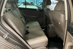 ruskea (beige) Volkswagen Golf Plus 2010 kuva 16.