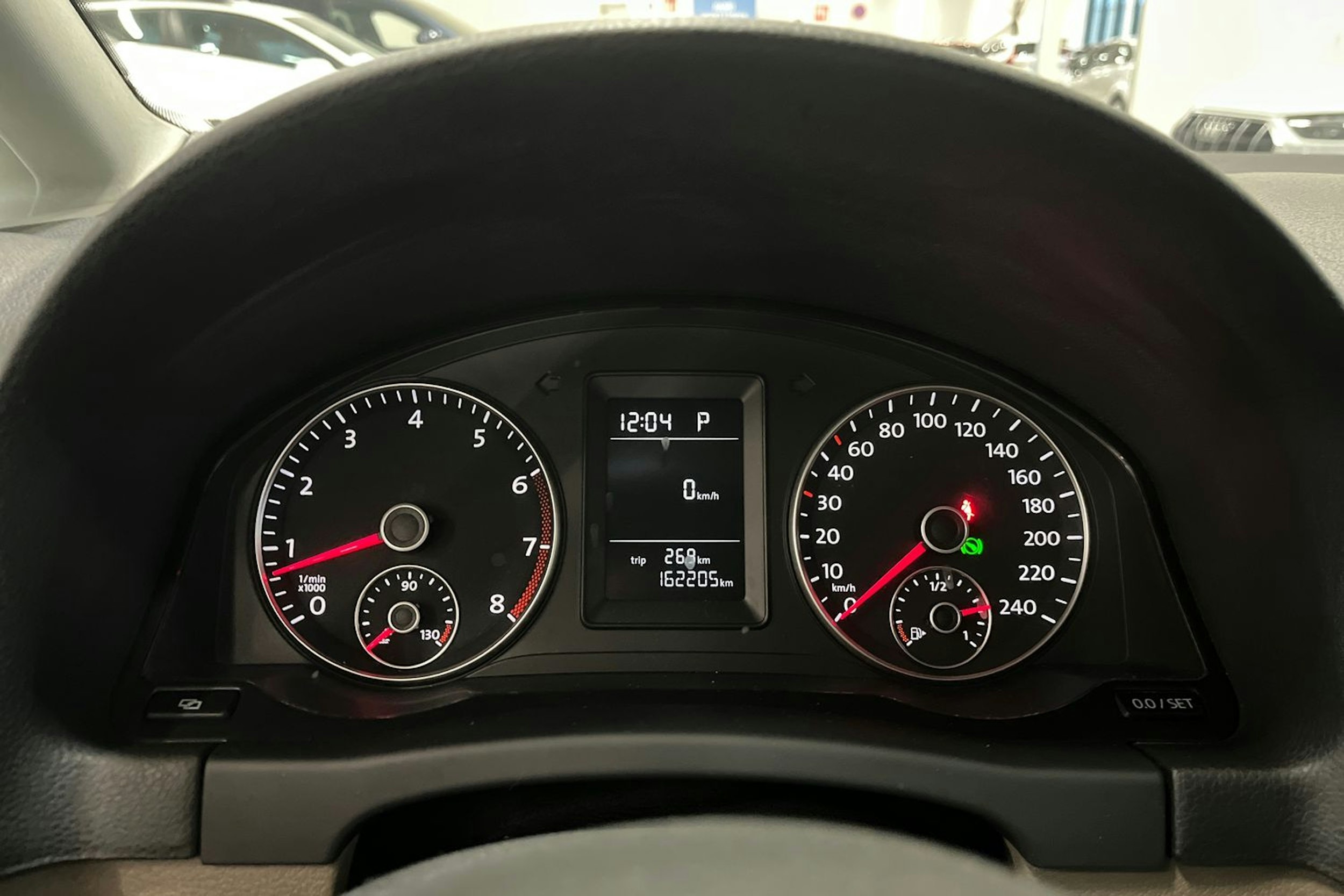 ruskea (beige) Volkswagen Golf Plus 2010 kuva 18.