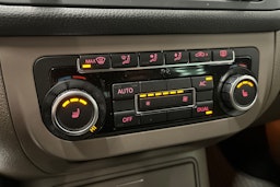 ruskea (beige) Volkswagen Golf Plus 2010 kuva 20.