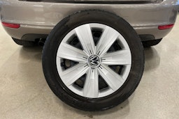 ruskea (beige) Volkswagen Golf Plus 2010 kuva 26.