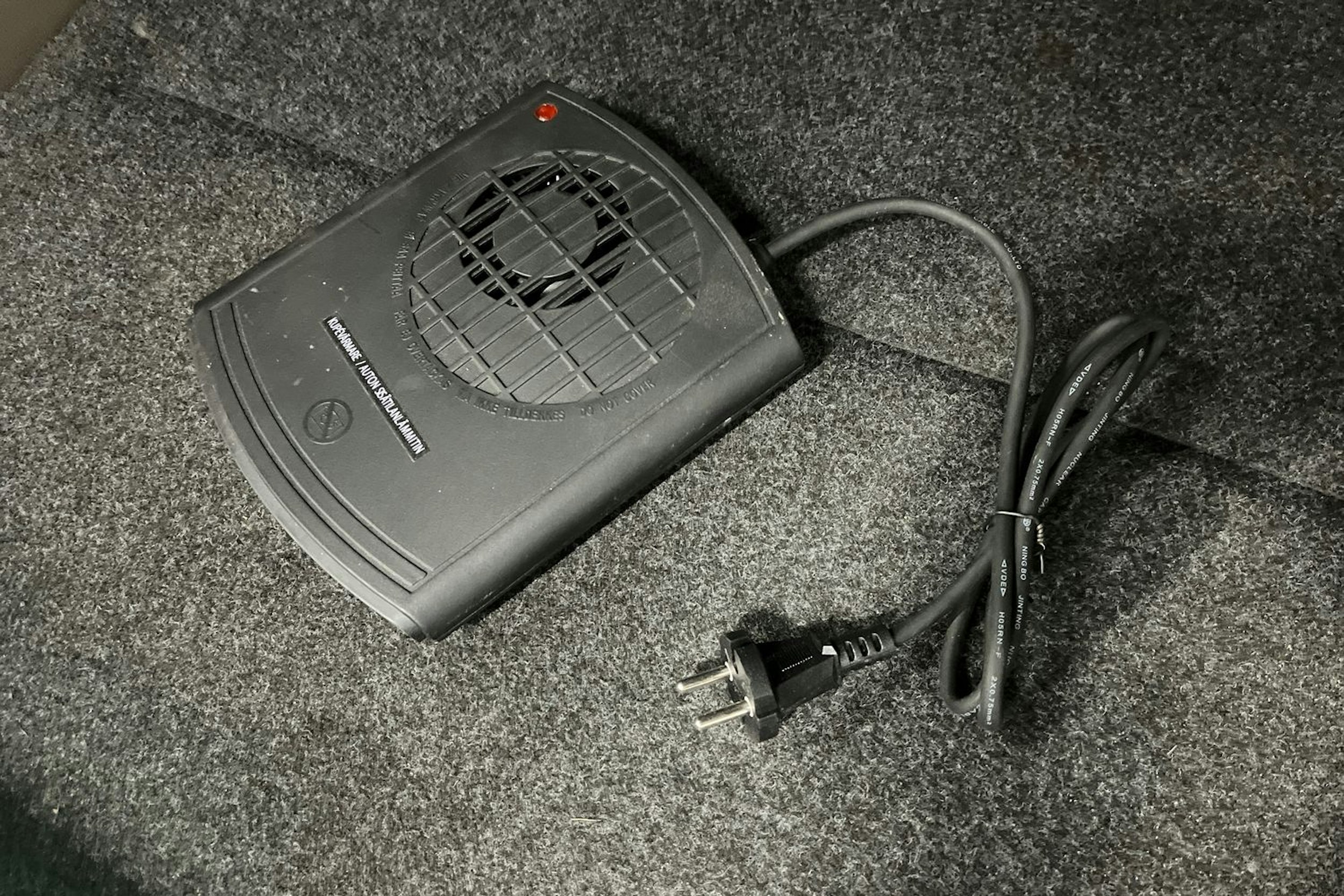 ruskea (beige) Volkswagen Golf Plus 2010 kuva 29.