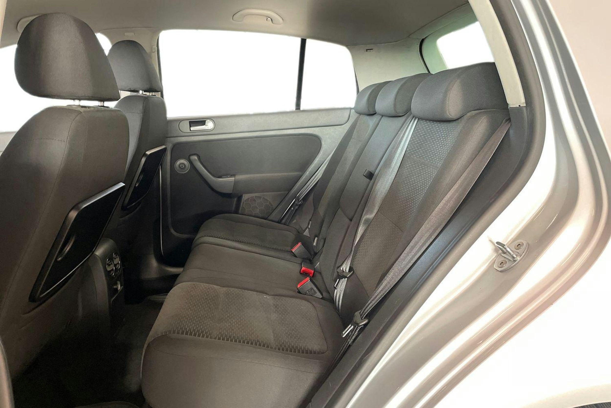 met. harmaa Volkswagen Golf Plus 2010 kuva 8.