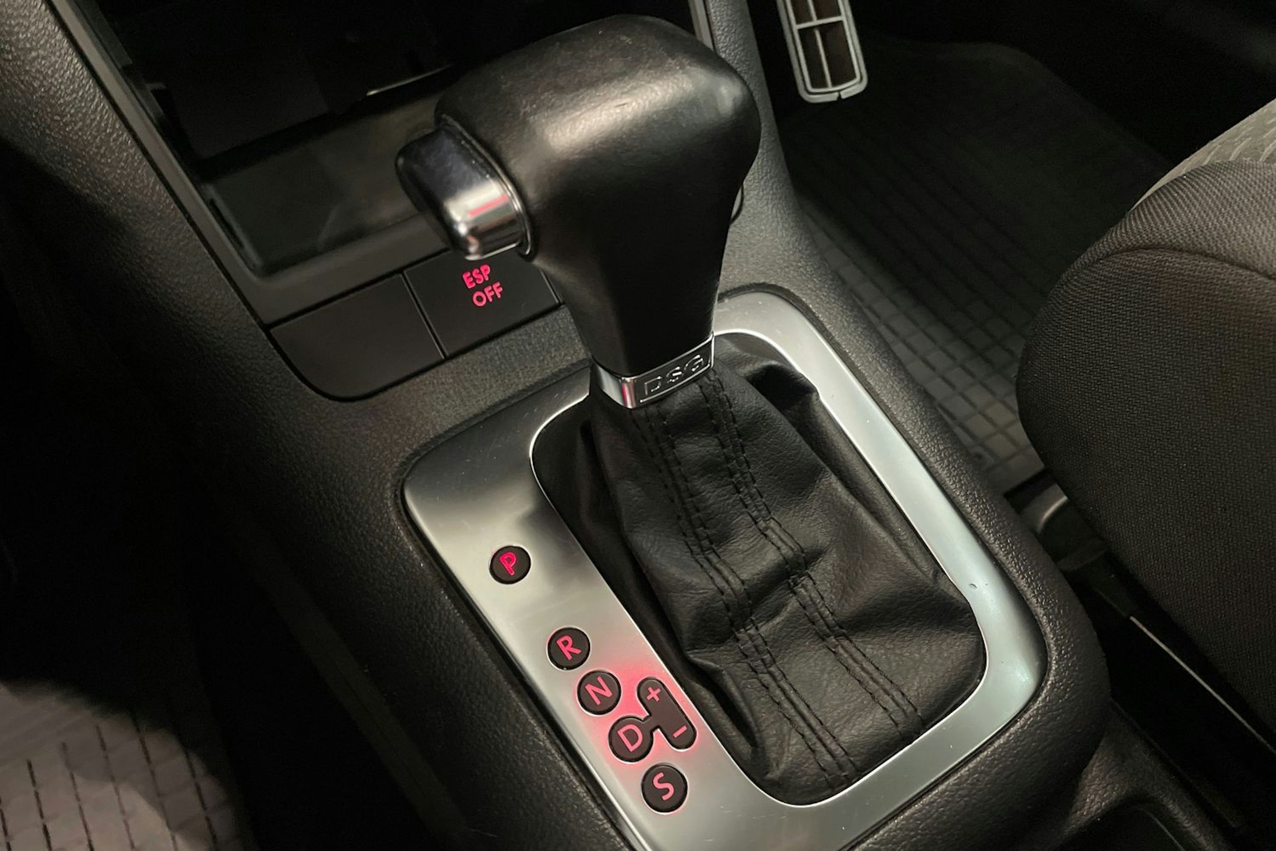 met. harmaa Volkswagen Golf Plus 2010 kuva 21.