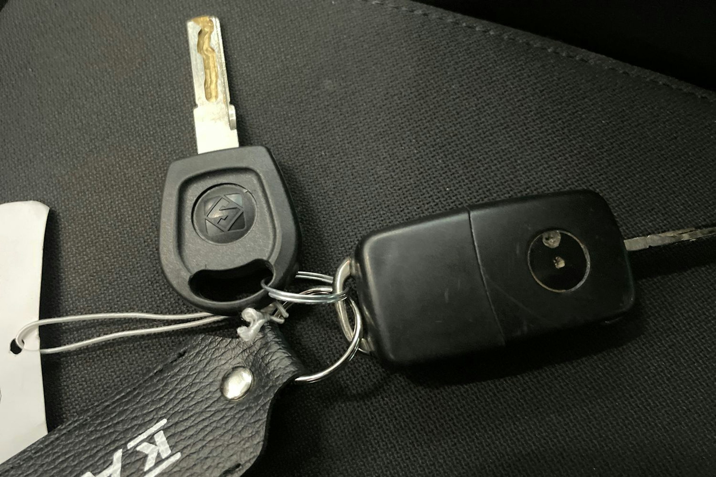 met. harmaa Volkswagen Golf Plus 2010 kuva 23.