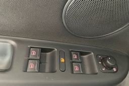 met. harmaa Volkswagen Golf Plus 2010 kuva 24.