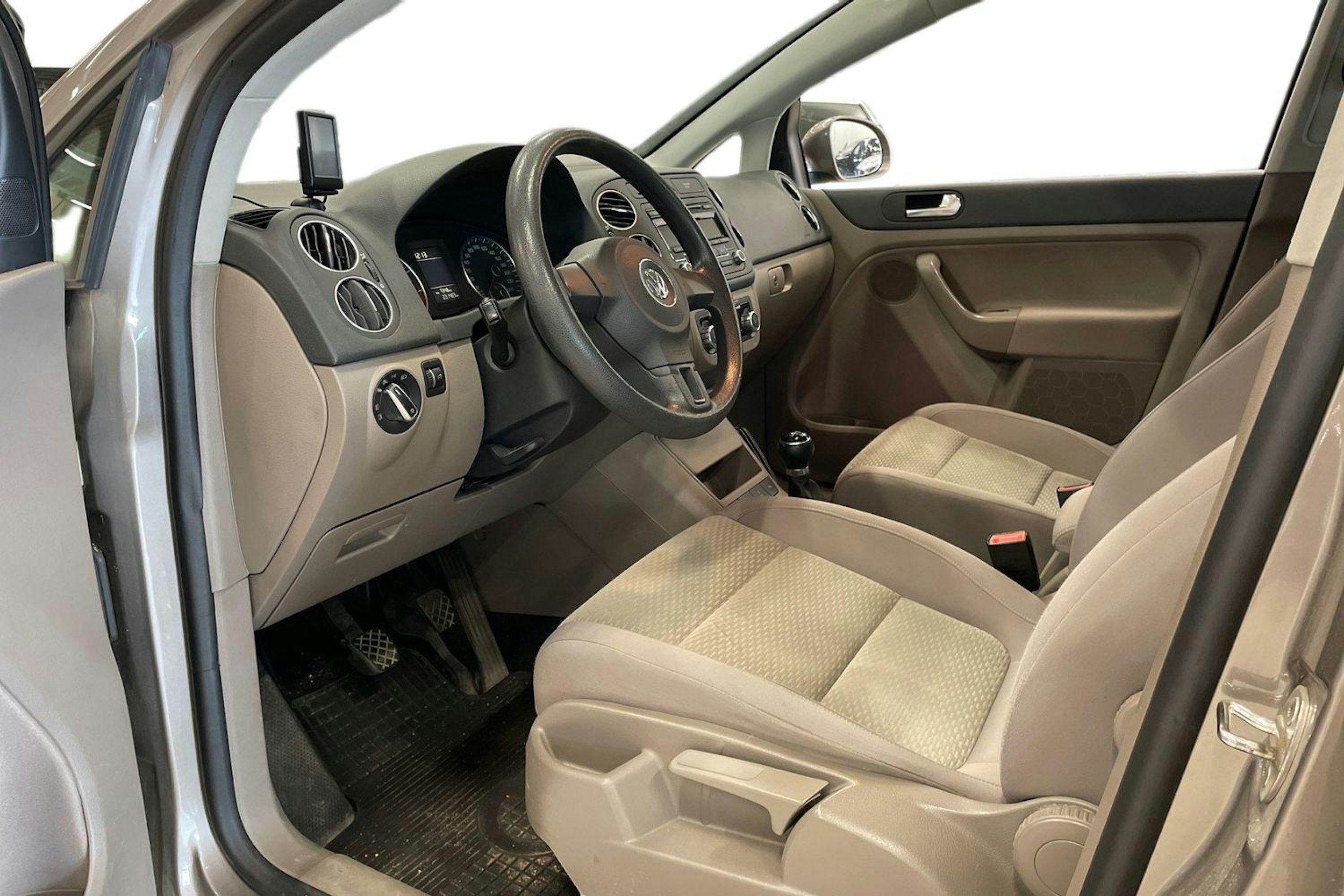 ruskea (beige) Volkswagen Golf Plus 2010 kuva 3.